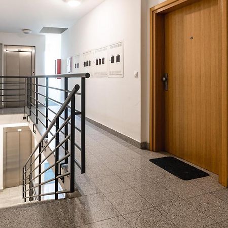 Flexible Selfcheckins 29 - Zagreb - Garage - Loggia - New - Apartments Repinc Kültér fotó